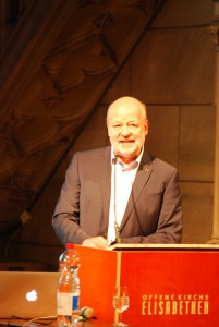 Hans-Josef Fell ist vom baldigen wirtschaftlichen Ende der Atomenergie überzeugt. 