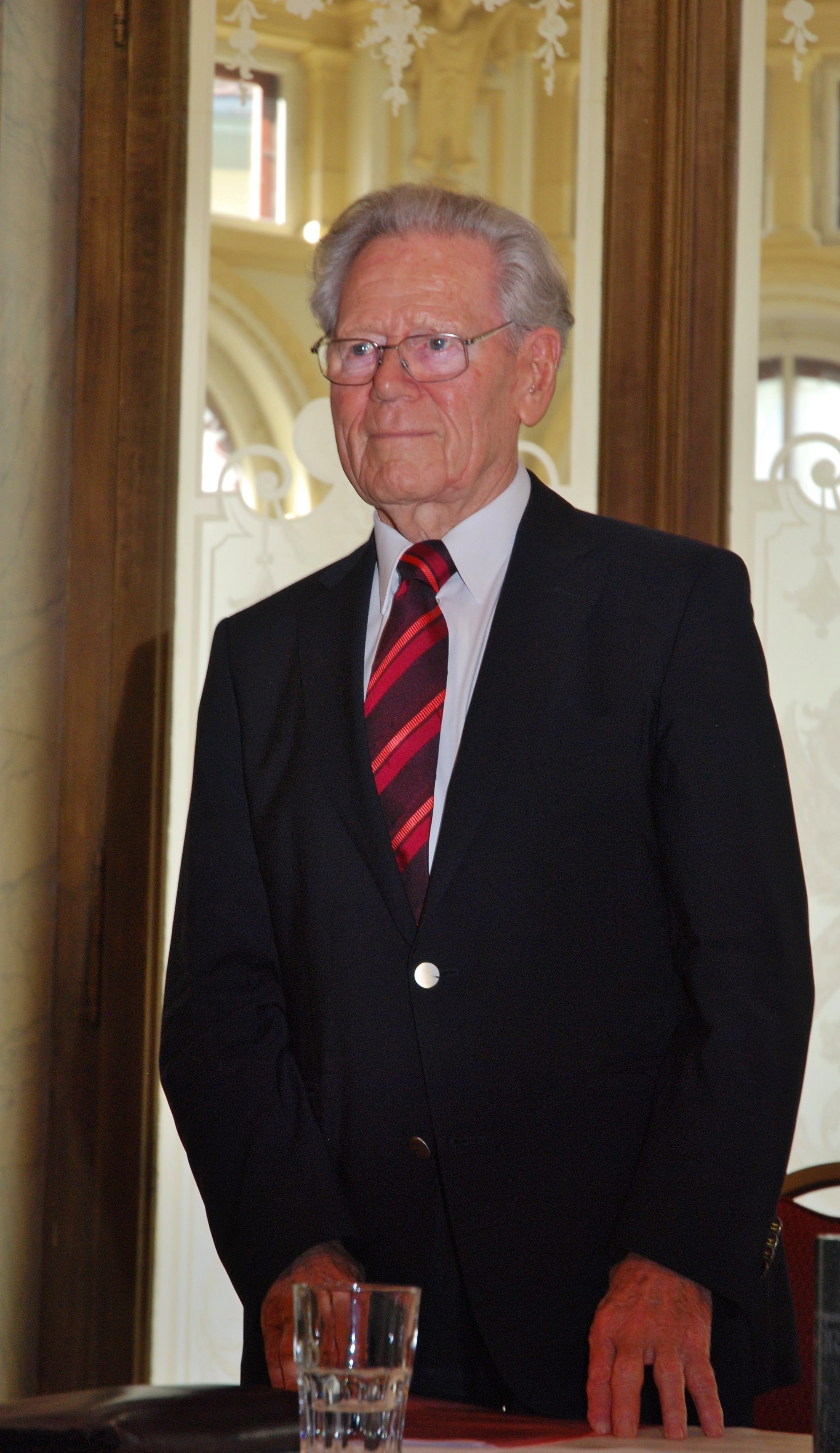 Hans Küng (7).jpg