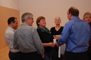 Monika Schmid, Ute von Apeldoorn und Markus Heil gehören zum Kernteam der Pfarrei-Initiative.  Foto: Wolf Südbeck-Baur