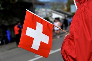 Wer gehört zur Schweiz? Bei der Antwort auf diese Frage beginnt der Rassismus bereits. (Bild: Flickr)