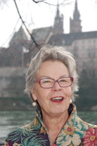 Ursa Krattiger, Politologin, Soziologin und Pfarrerstochter, bezeichnet sich als "Priesterin ohne Kirche".  Foto: Wolf Südbeck-Baur