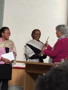 Pfrn. Dr. Brigitte Rabarijaona und Pfrn. Yvette Rabemila mit Marianne Schläpfer Schenker.