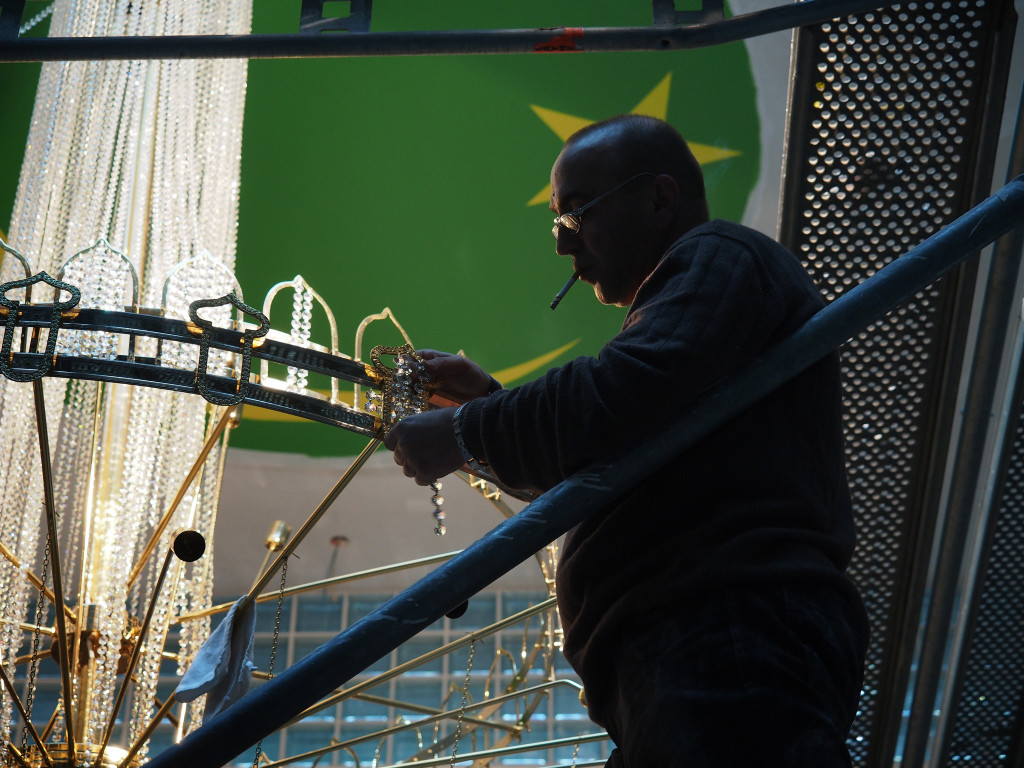 Letzte Arbeiten an der Moschee im Haus der Religionen in Bern. (Bild: Stefan Maurer/flickr)