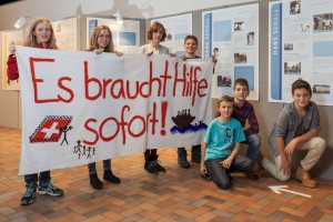 Solidarisch: Jugendliche aus Thun reagieren auf die Tragödie von Lampedusa (Foto: Jonathan Liechti)